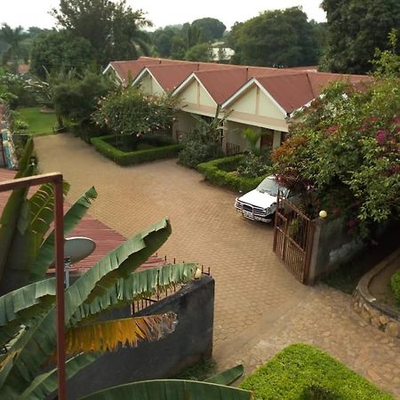 The Royal Pentagon Hotel Hoima Exterior photo